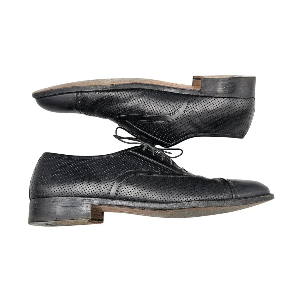 Salvatore Ferragamo Men's Size 12 B EUC Black Perforated Leather Cap Toe Oxfords